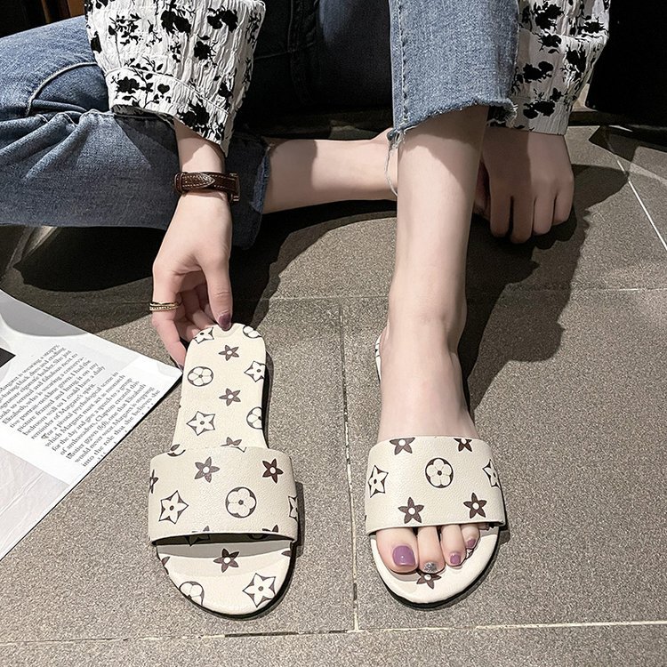 Free Shipping new designer sandals flat fashion printing hot Women's Outdoor casual droptoe slippers size 35-40