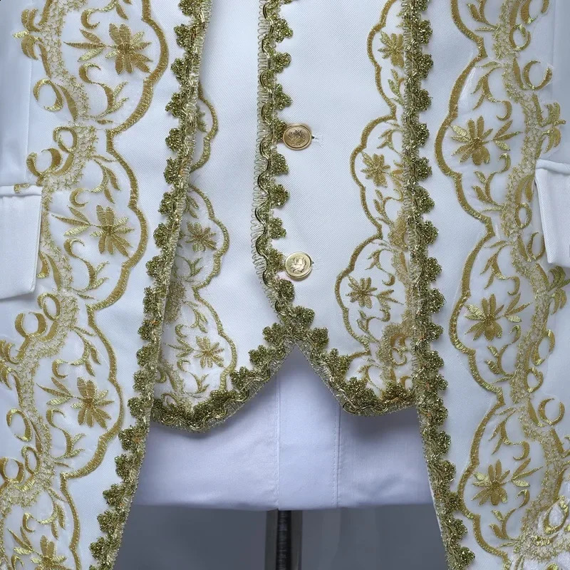 European gold retro tailcoat mens standing collar y set three piece opera stage costume 250326