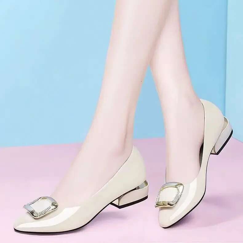 Four-season Versatile Women's Work Shoes with Pointed Toe and Thick Heel