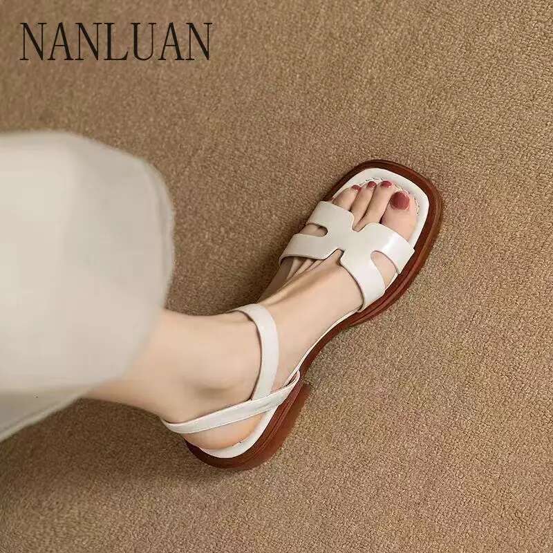 Boutique Summer New Style Simple Solid Color Non-slip Women's Shoes Hot Selg Casual Outdoor Sandals
