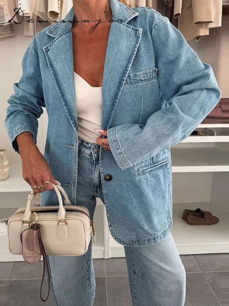 Urban Women Denim Coat Lapel Collar Pockets Single Breated Buttons Long Sleeves Light Blue Loose Spring Casual Female Top