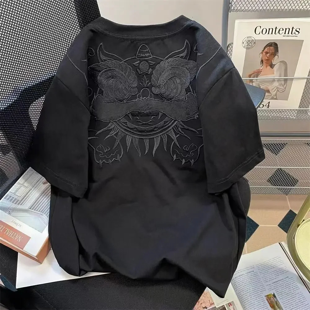 Gothic Embroidered Lion Dance TShirt | Summer Loose Oversized Cotton Tee Unisex Streetwear Graphic Short Sleeve off white 250318