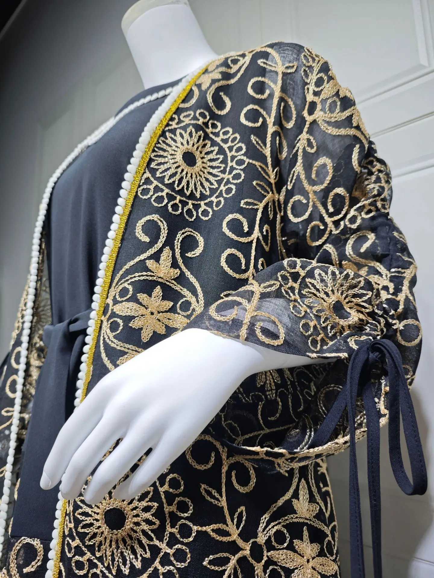 Elegant Black Abaya Set with Gold Embroidery Patterns Belted Inner Dress for Islamic Womens Turkey in the Middle East Ramadan X250514