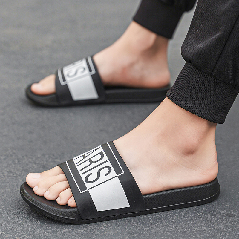 British designer slippers 2025 summer new flip-flops outdoor fashion men and women soft bottom seaside slip-on beach shoes 36-47 wholesale