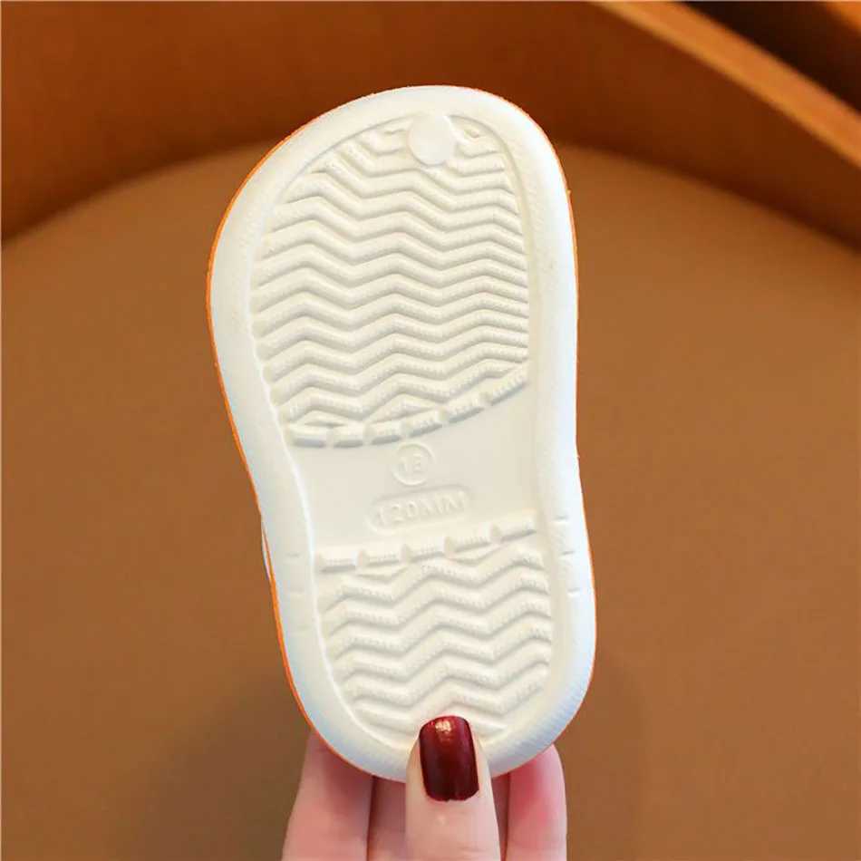 Slipper Summer breathable and cute childrens indoor chloroprene rubber shoes with anti slip holes neutral soft sole slider childrens slider S25326