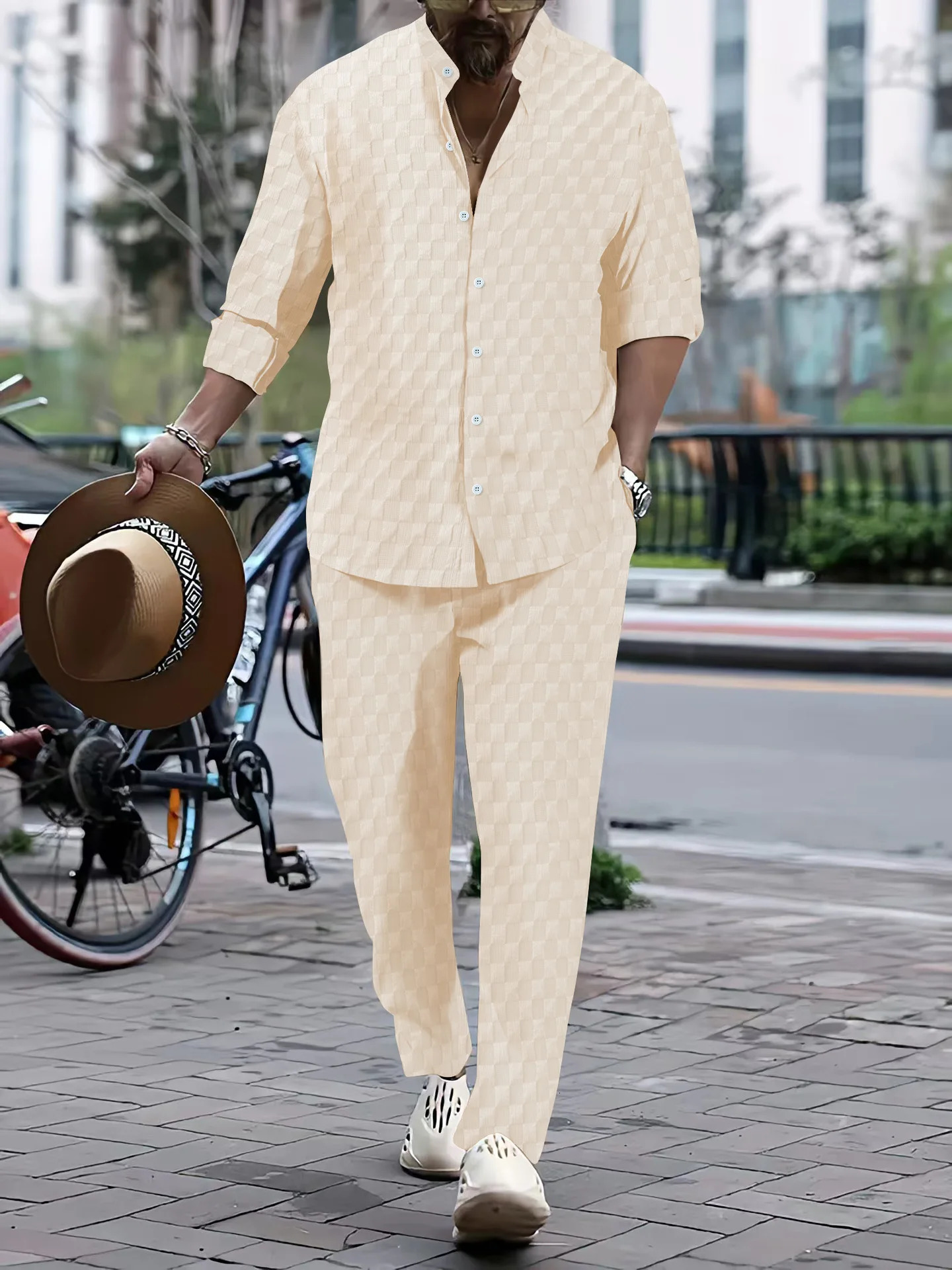 The trend of mens checkered Henry collar shirts and pants will break out in the autumn for casual sportswear 250327