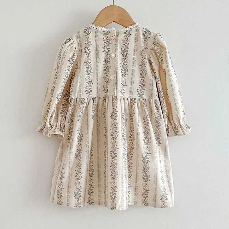 Spring childrens baby girl long sleeved floral printed princess dress Autumn new baby dress Childrens dress W250326