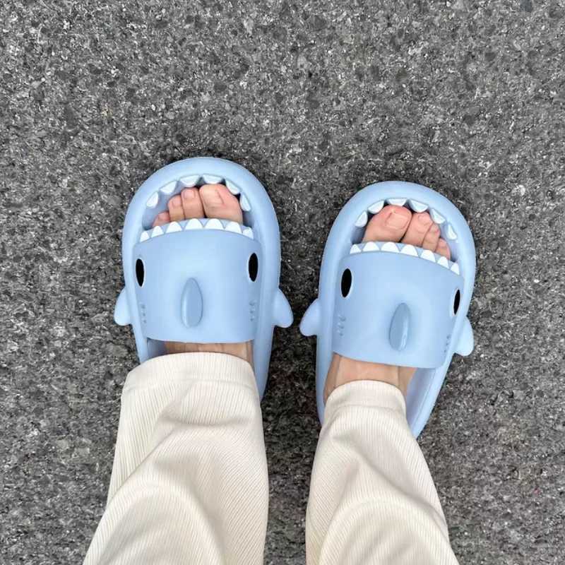 Slipper Evshine fashion cartoon shark slider suitable for childrens cute open toe childrens house slider outdoor beach shark sandals for boys and girl