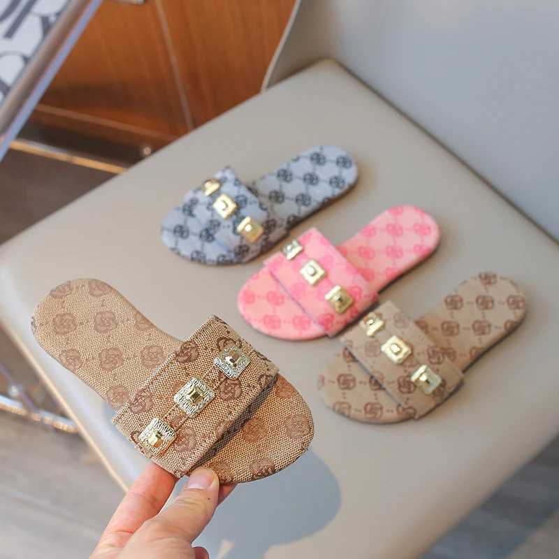Slipper Metal decoration girls slippers summer flower print soft soled childrens slippers comfortable PU fashionable childrens flat shoes S25326