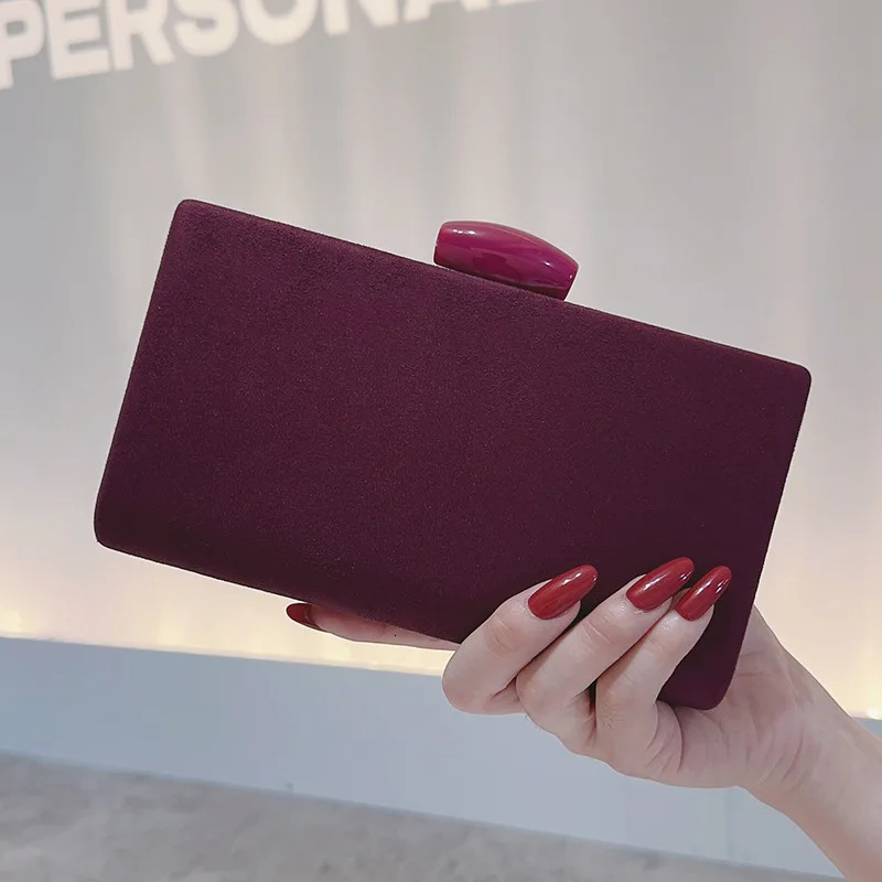 Burgundy womens retro evening bag highend fashion wedding party metal chain buckle leaf bead handbag 250326