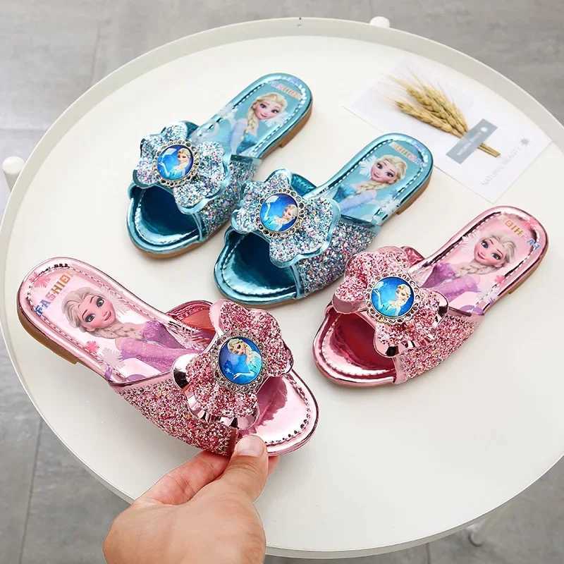 Slipper Summer Princess Flat Head Slippers Fashion sequins Bow Fashion Skin Flap Childrens Frozen Elsa Soft S25326