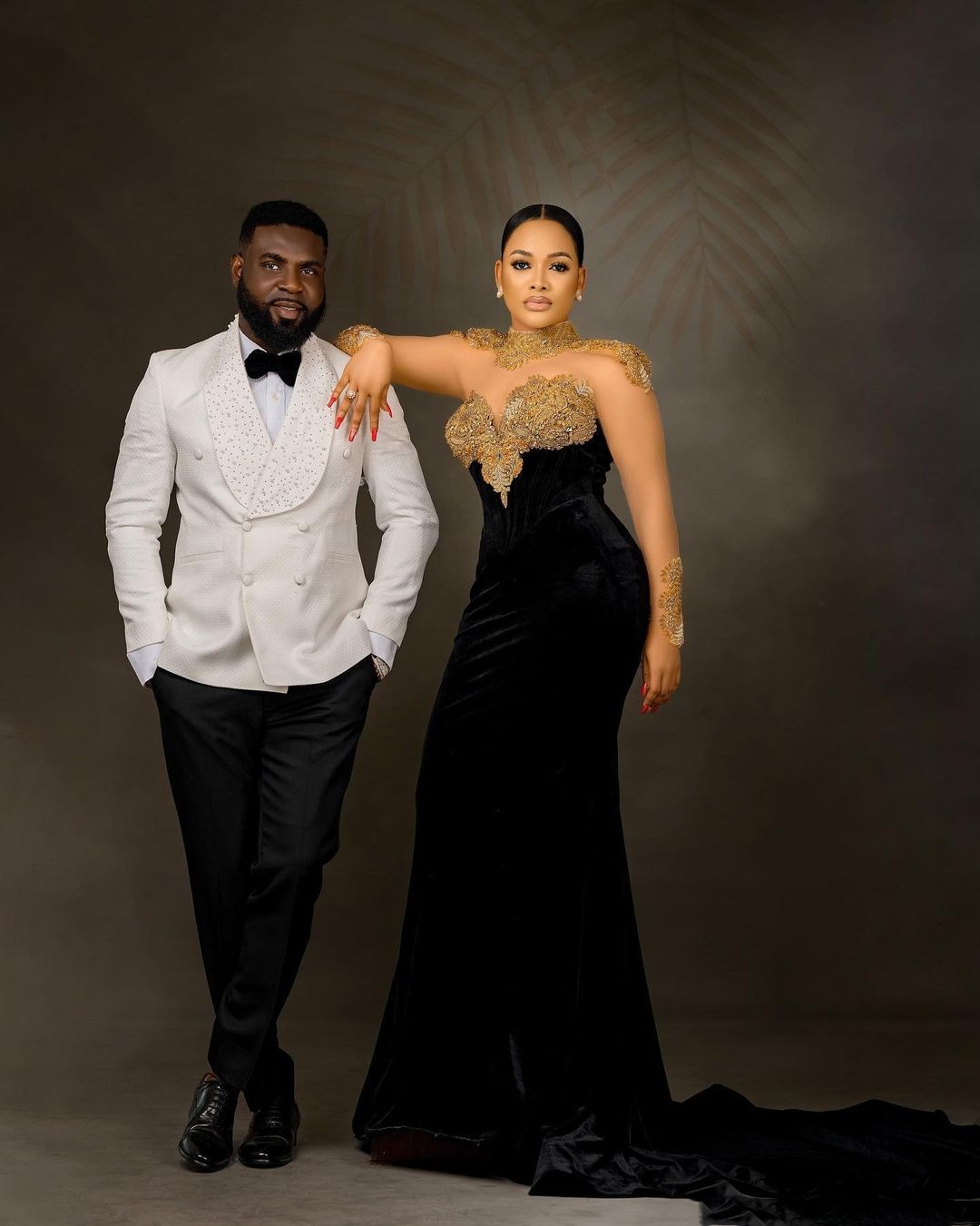 Sheath Mermaid Evening Dress Crystal Beading High Neck Long Sleeve Prom Gown Sexy Pleats Sweep Train Party Dresses Customized