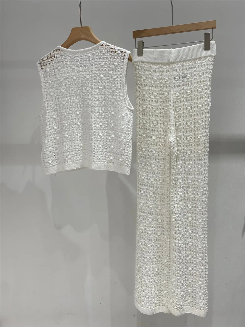 Womens casual pants set with hollow crochet sleeveless vest and elastic waist pants 2-piece set 250321