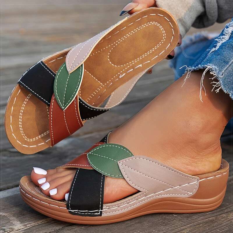 2025 Summer New Women's Comfortable Slope Heel Sandals Designer Fashion High Heel Slippers Women's Summer Shoes