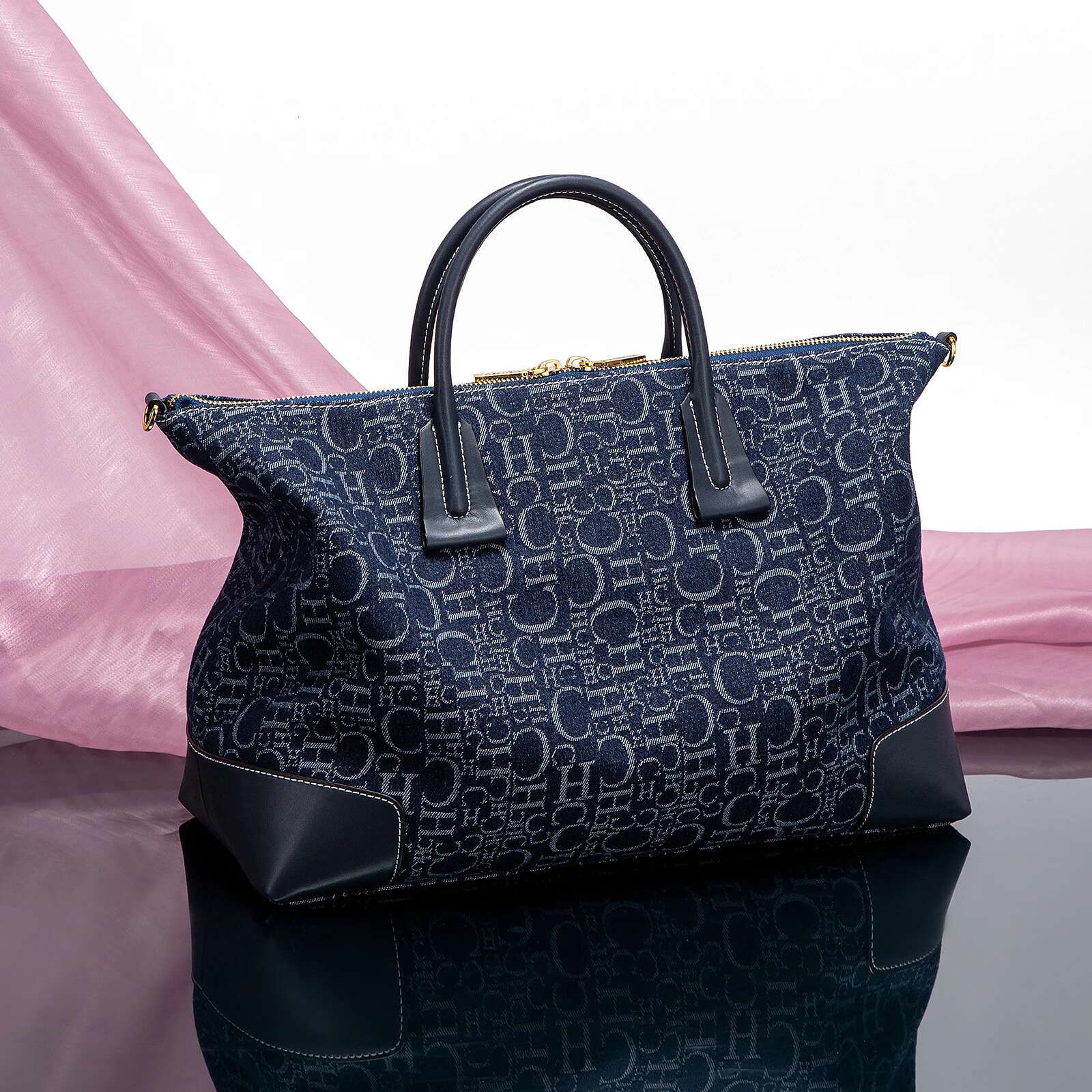 CH Handbag Brand Women's Letter Design Fashion Duffel Out Travel Multi-Use Durable Ladies Bag