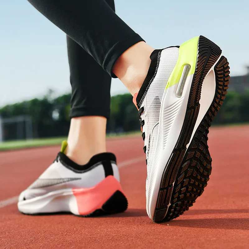 New male and female sports enthusiasts running shoes with lightweight breathable air cushion shock absorber Bblack gold size 36-46 Y250325