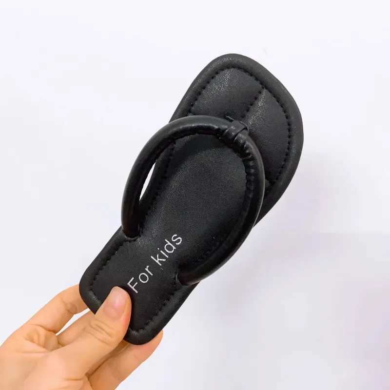 Slipper Summer comfortable beach childrens flip cover lightweight soft bottom flat slide fashionable for girls silver toe clip outdoor slide S25326