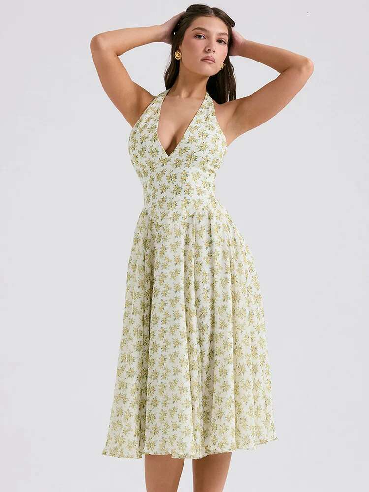 Dongdumaoyi Lente Zoete Stijl Rugloze Halter Mode Bloemenprint Taille Kalkende Veelzijdige Damesjurk Met Volledige Zoom