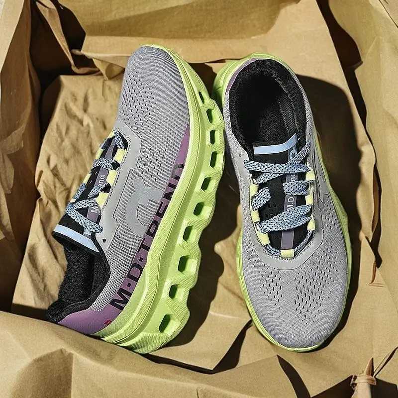Fashionable shock-absorbing running shoes cfortable anti slip sports sneakers Z250411