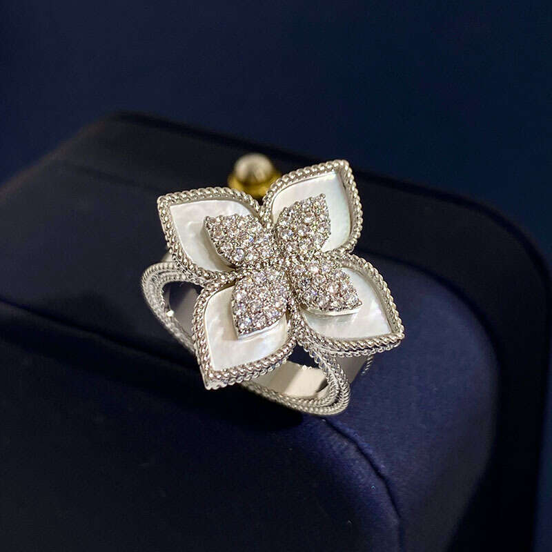 Live streaming new RC shaped petal ring, palace style diamond inlaid four leaf flower blue turquoise ring