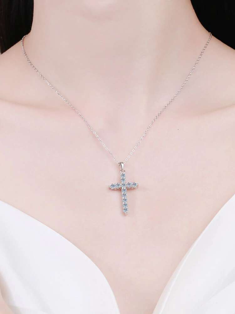 MoisaLuxe Official Store GRA Moissanite Plata Sterling 925 Silver Pendant Necklace Cross Clavicle Chain Items Diamond Jewelry