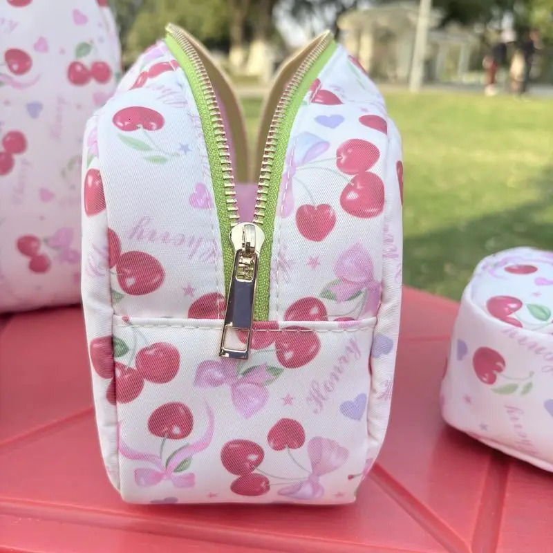 y ner bag floral printing cosmetic personalized nylon toilet box travel cleaning agent sales 250326
