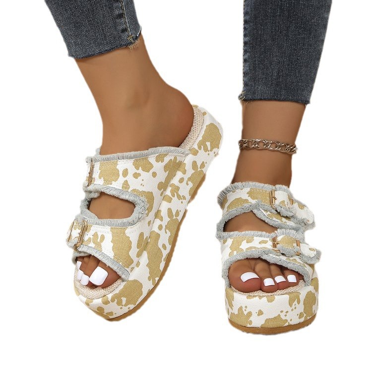 Free shipping designer plus size women slippers yellow white black antislip thick sole breathable comfortable indoor casual sandals