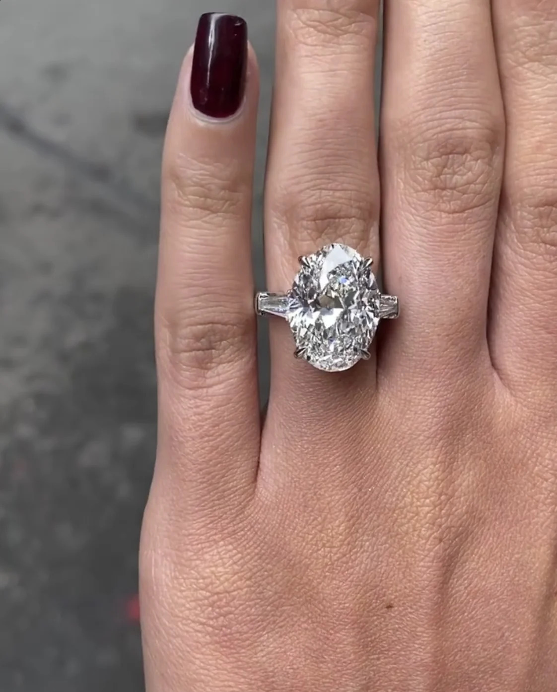 925 Sterling Silver Rings Finger Wedding Engagement Cocktail Women Big 5ct Oval Simulated Diamond Ring Fine Jewelry 250327
