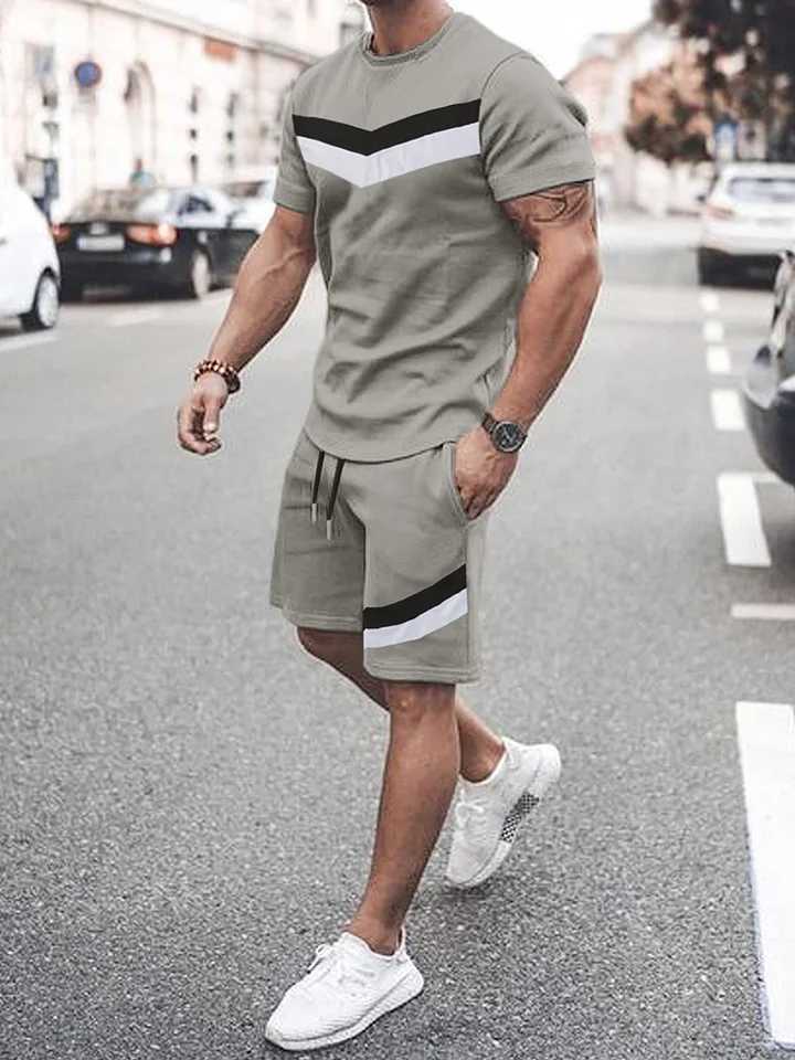 2025 Summer New Two Piece Mens Casual Pattern Printed Short Sleeve T-shirt and Sports Shorts Set Fitness LightXJ250326