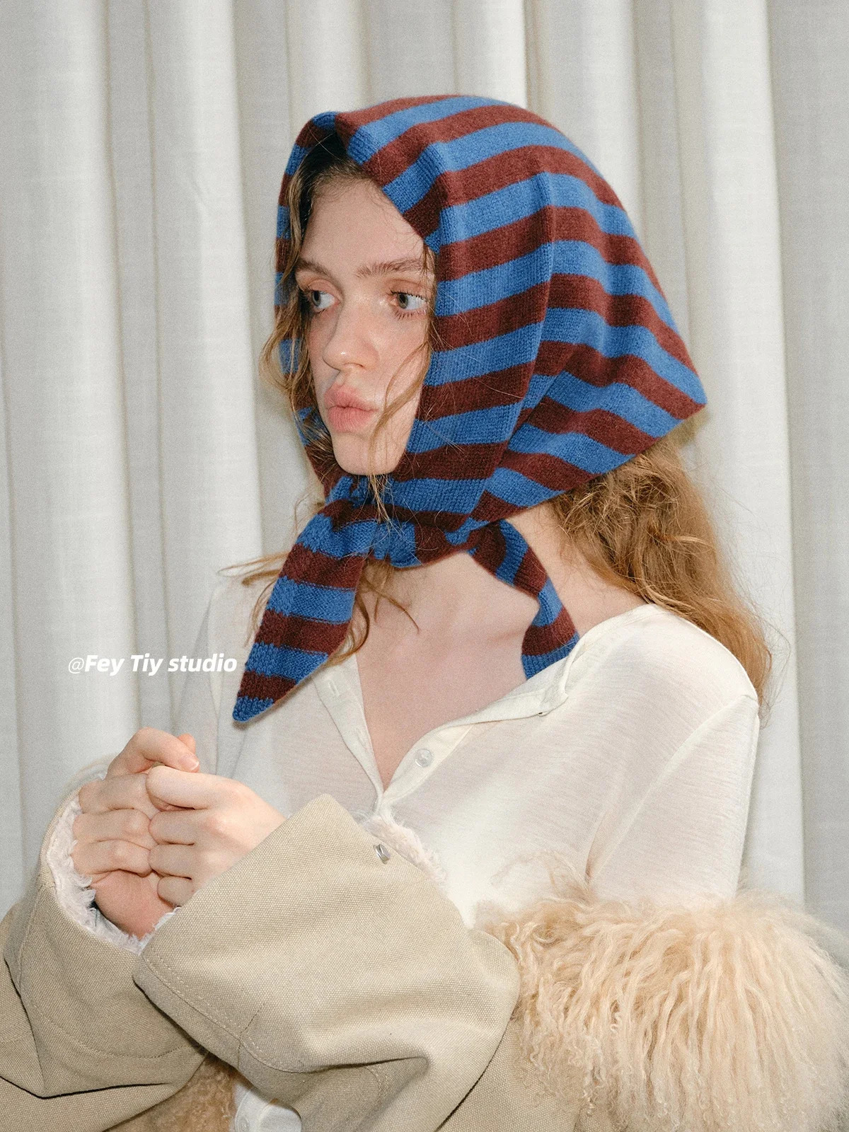 Striped wool knitted triangular scarf small Versatile warm Korean hooded triangular scarf neck scarf for women 250322