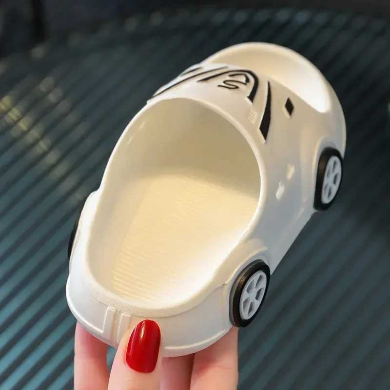 Slipper Childrens luminous slider summer indoor cartoon car girls shoes soft anti slip boys beach shoes fashionable outdoor childrens LED slider S2532