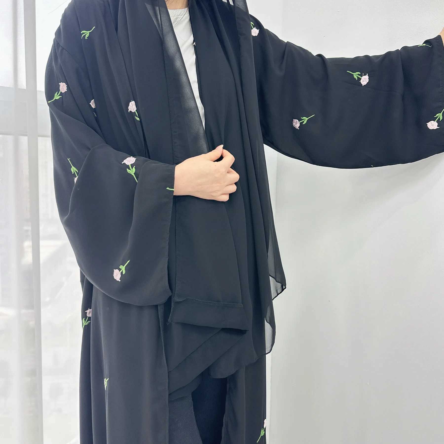 2024 New Black Embroideried Kimono Cardigan Abaya Dubai Luxury Muslim Kaftan Abayas For Women Turkish Islamic Clothing Outfit X2505141