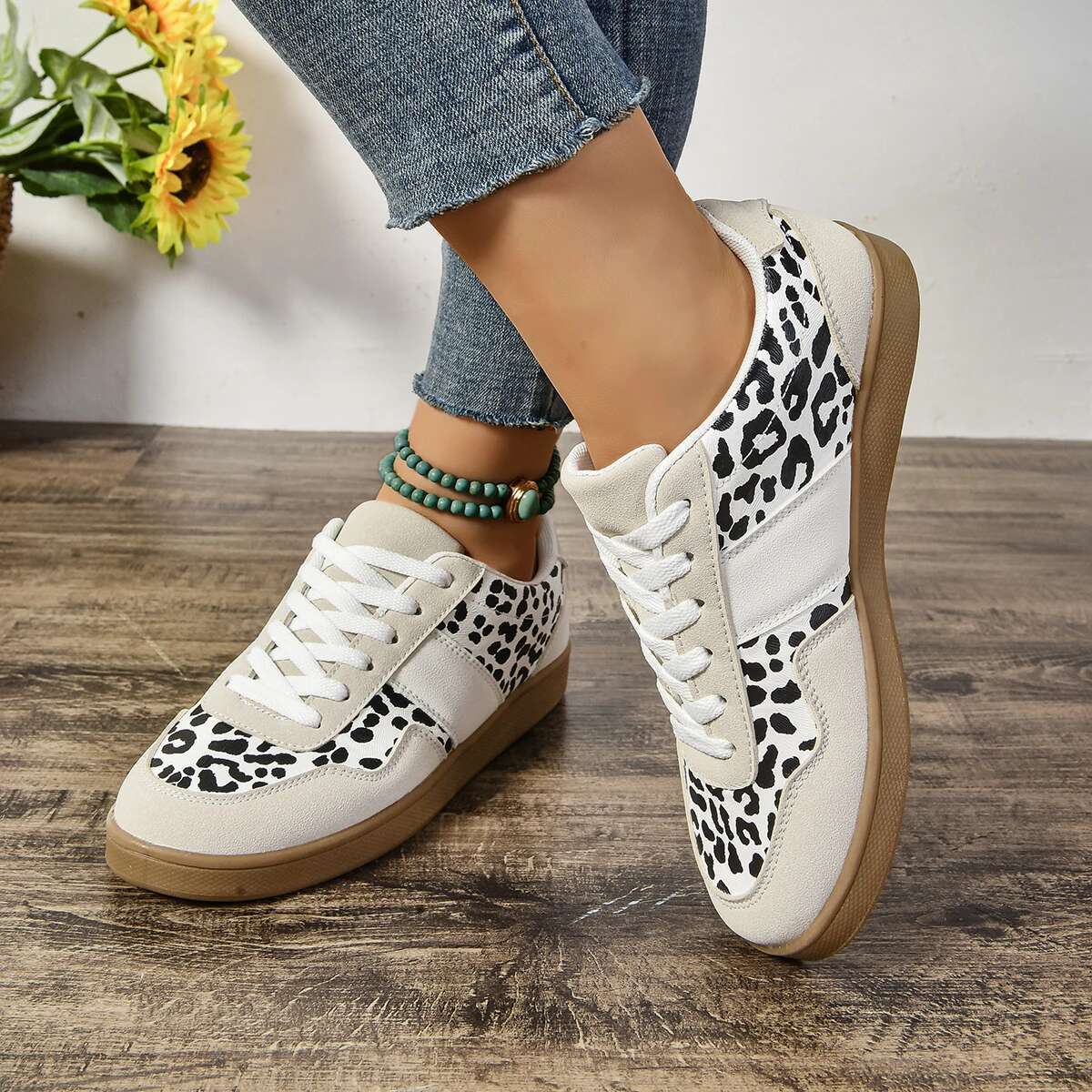 Designer Shoes 2025 New Fashionable Design Classic Leopard Pattern Outdoor Sports Shoes Casual Women's Skateboarding Shoes White Shoes