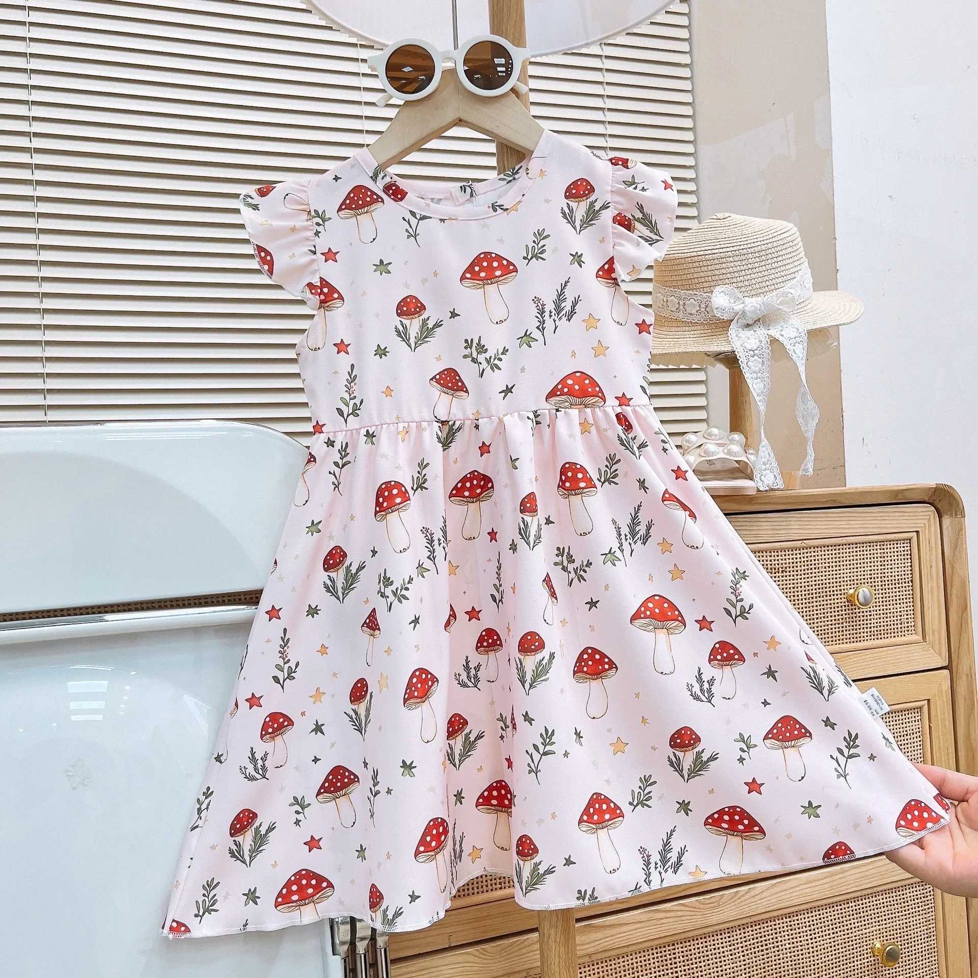 Girls summer dress new fashion floral princess dress pleated sleeves suitable for children suitable for any occasion W250326
