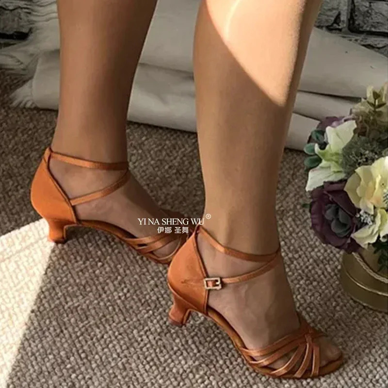 Woman Latin Dance Shoes Girls Ballroom Professional Dancing Shoes Sneaker 7cm Suede Soft Sole Jazz Salsa Practice Brown Shoes 250327
