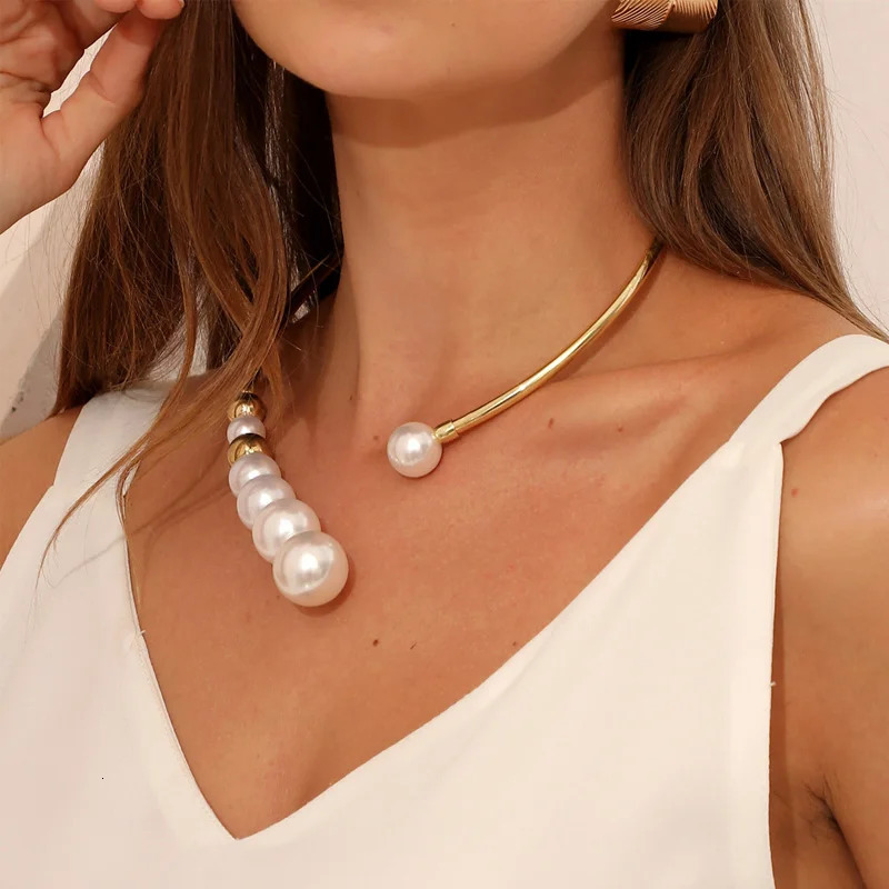 Exaggerated Pearl Neck for Women Simple Versatile Golden Beam Opening Collar Exquisite Clavicle Korean Fashion Jewelry Gift 250325