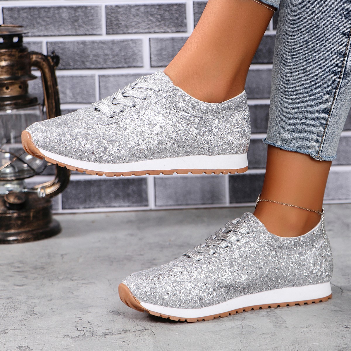 Fashion plus size 36-43 Women's flat Casual Sneakers 2025 New sequined gold silver lace-up outdoor shoes soft soles comfortable glow in the dark