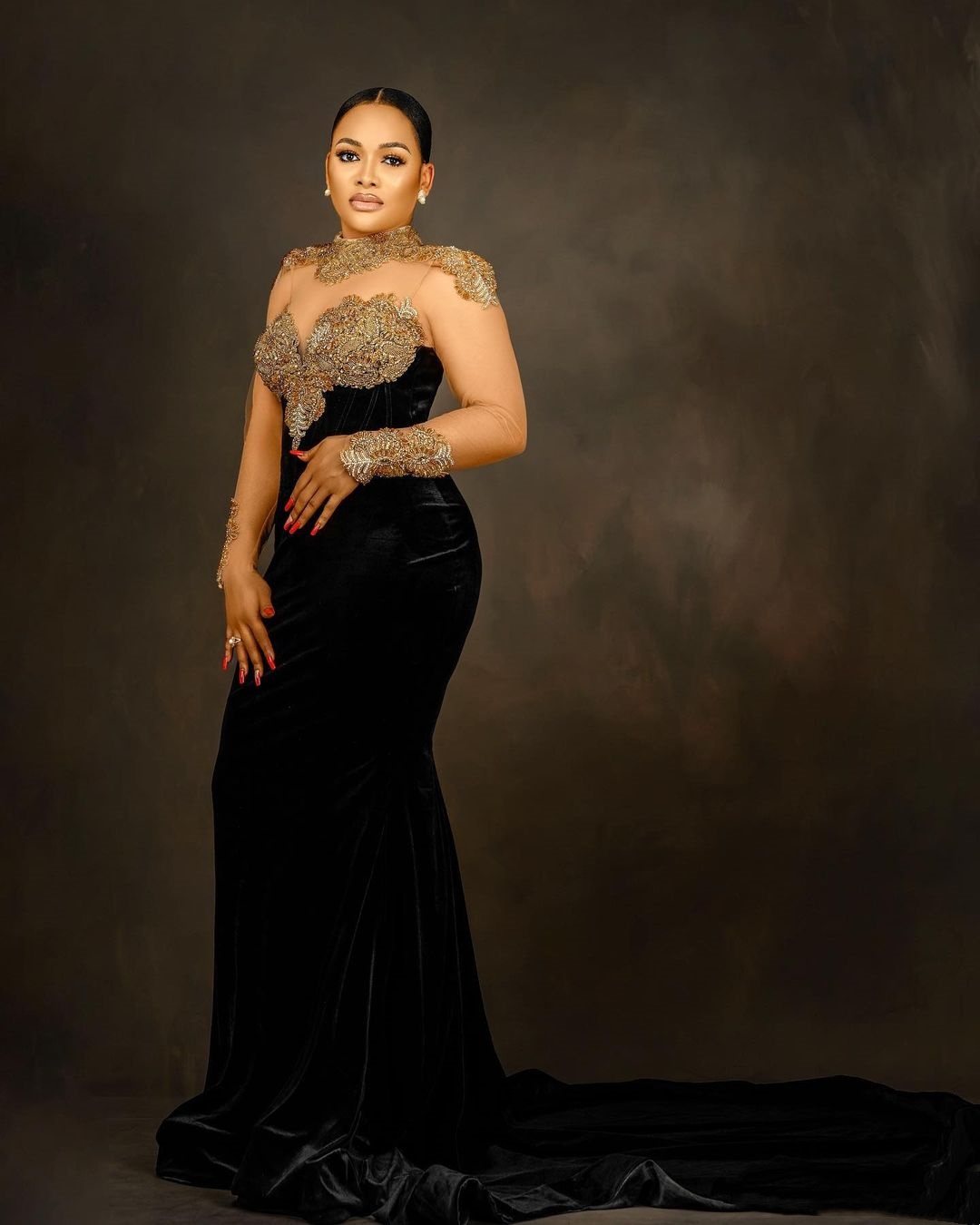 Sheath Mermaid Evening Dress Crystal Beading High Neck Long Sleeve Prom Gown Sexy Pleats Sweep Train Party Dresses Customized