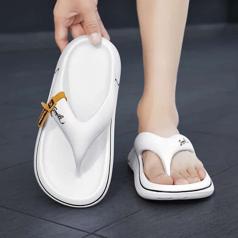 Summer New Men's Flip ps Indoor Outdoor Beach Sandals Thick Soft Sole Bathroom Slides Shoes Man Non-slip Home Slippers