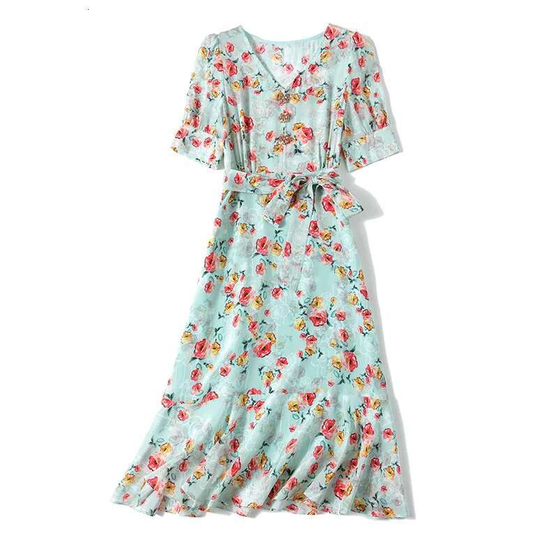 Dongdumaoyi Bloemenjurk Franse Stijl Nieuwe Zomer Mode V Elegante Taille Knipperende High End Moerbei Zijden Jurk C