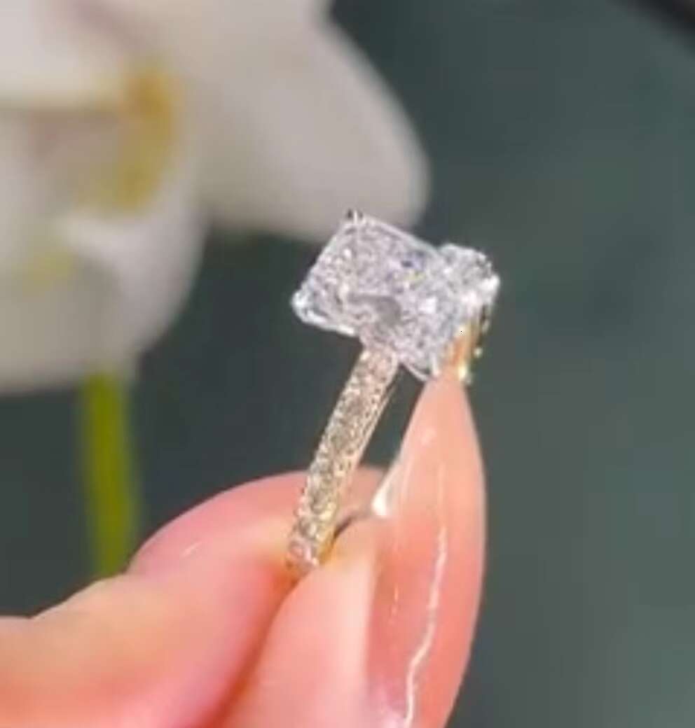 Wedding Jewelry Engagement Ring 10K 14K Soild Gold VVS D Color IGI Certificated 1.7CT Radiant Cut CVD Lab Diamond Ring