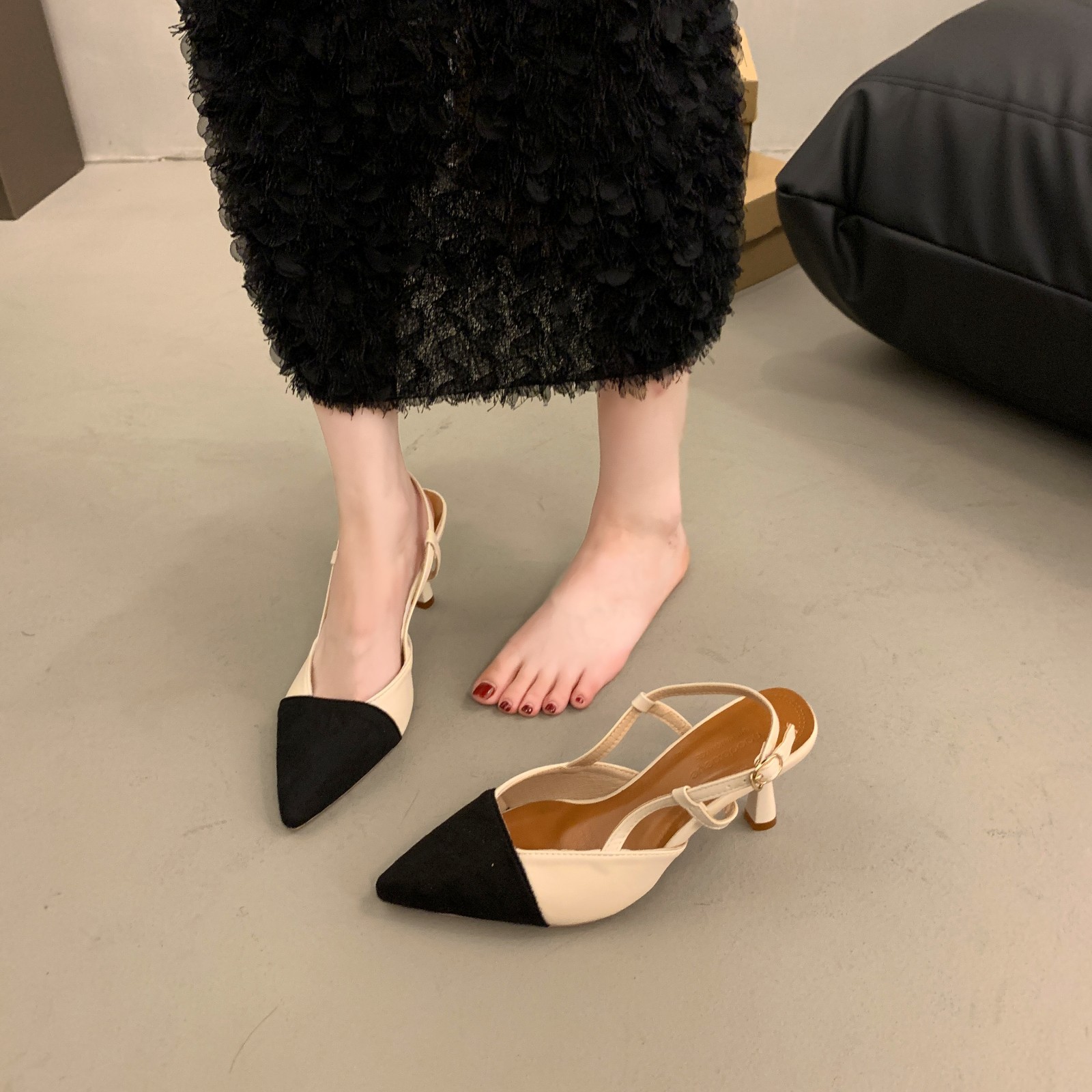 free Shipping sandals Slippers with fine heels Baotou sandal One character strip Cusp high-heeled shoes Versatile nude color shoe