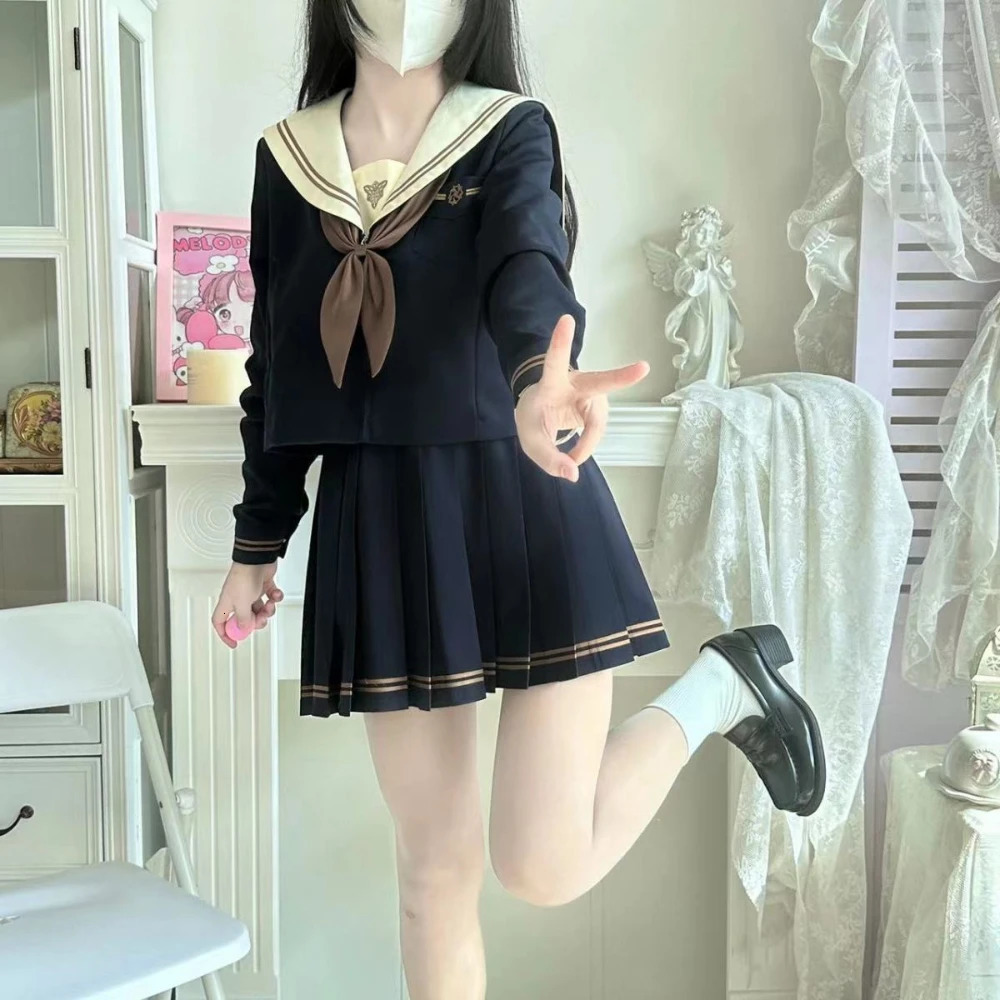 Japanese school uniform girl Jk sailor suit three sets of sexy pleated skiing Fukuku anime COS graduate clothing female 250326