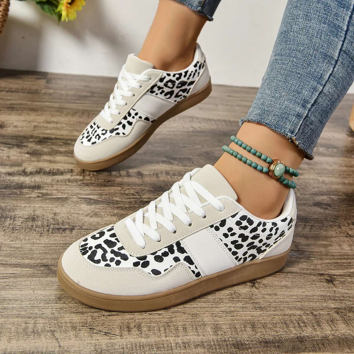 Designer Shoes 2025 New Fashionable Design Classic Leopard Pattern Outdoor Sports Shoes Casual Women's Skateboarding Shoes White Shoes