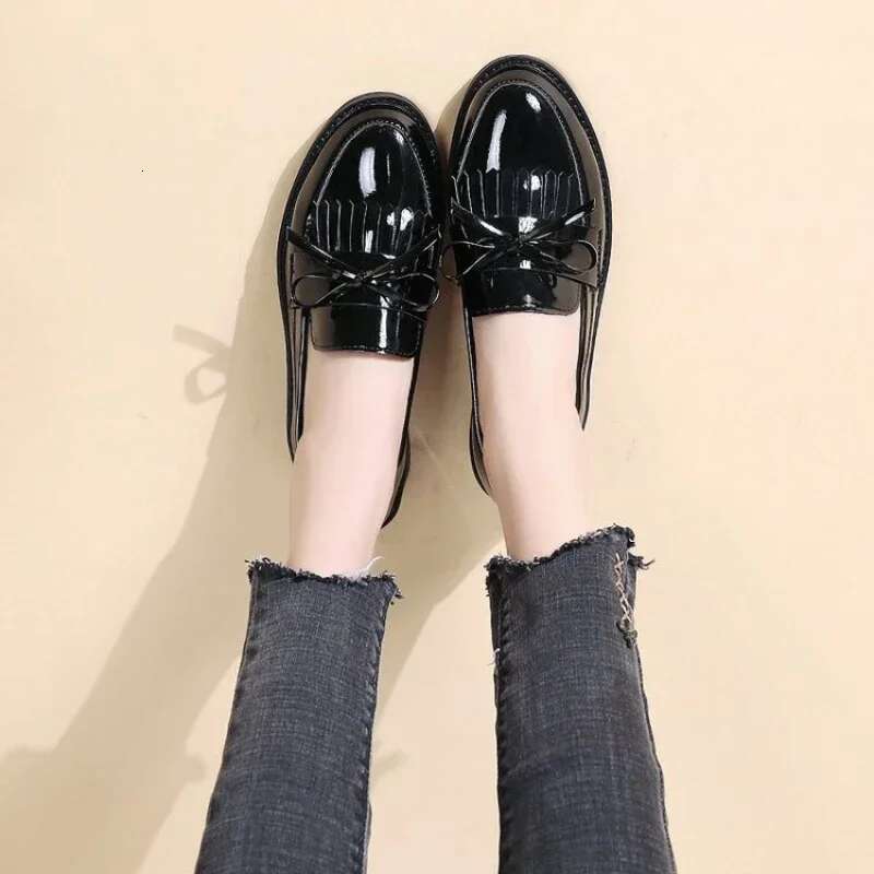 Womens Patent Women Loafers British Tassel Casual Female Flat Shoes Bowknot Small Leather Shoe Comfortable atos