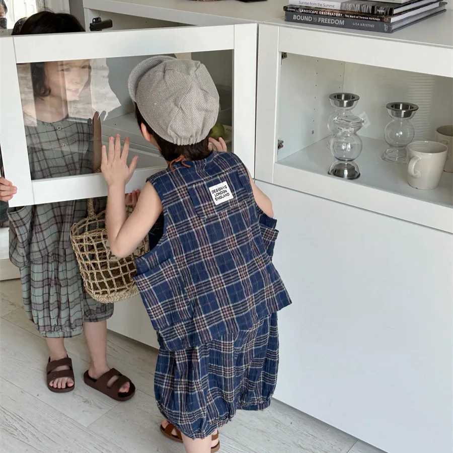 22321 Baby Short sleeved Dress 2024 Summer New Cotton Linen Boys Set Tank Top Pants Two Piece SetT250327