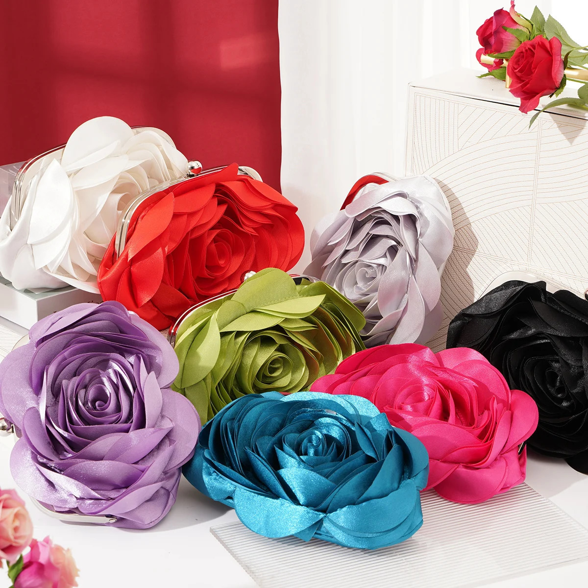 Womens evening bag portable floral bridal small wallet complete set of party handbags wedding womens chain clutch 250326