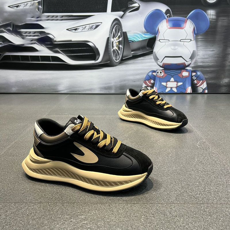 Fashion soft soles comfortable shoes men handsome sports casual shoes ultralight cushioned running shoes Streetwear Sneakers 2025 new style