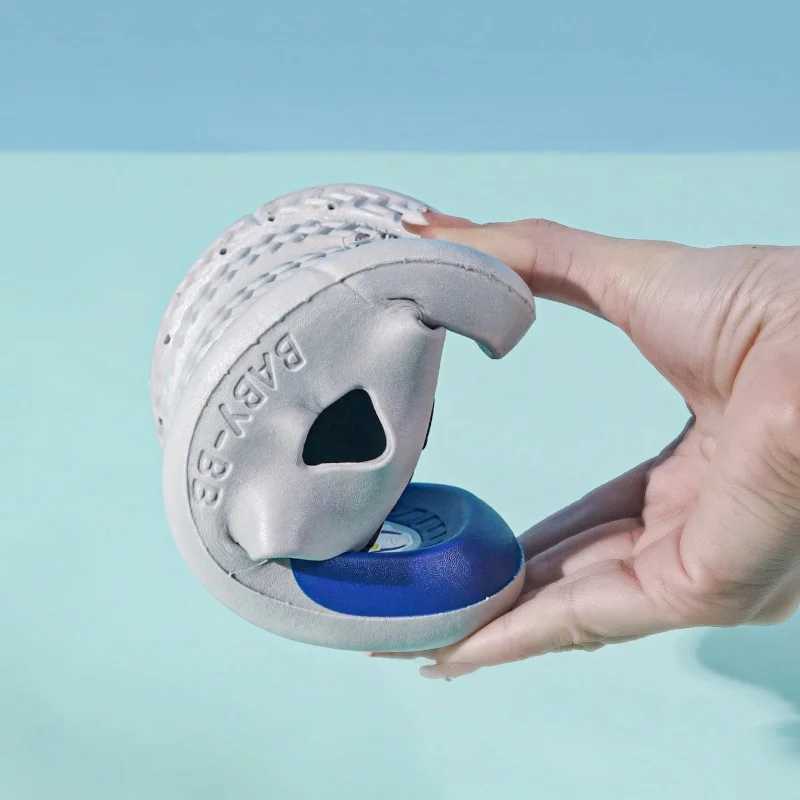 Slipper The new Siro childrens slide is suitable for outdoor beach swimming in spring and summer. S25326