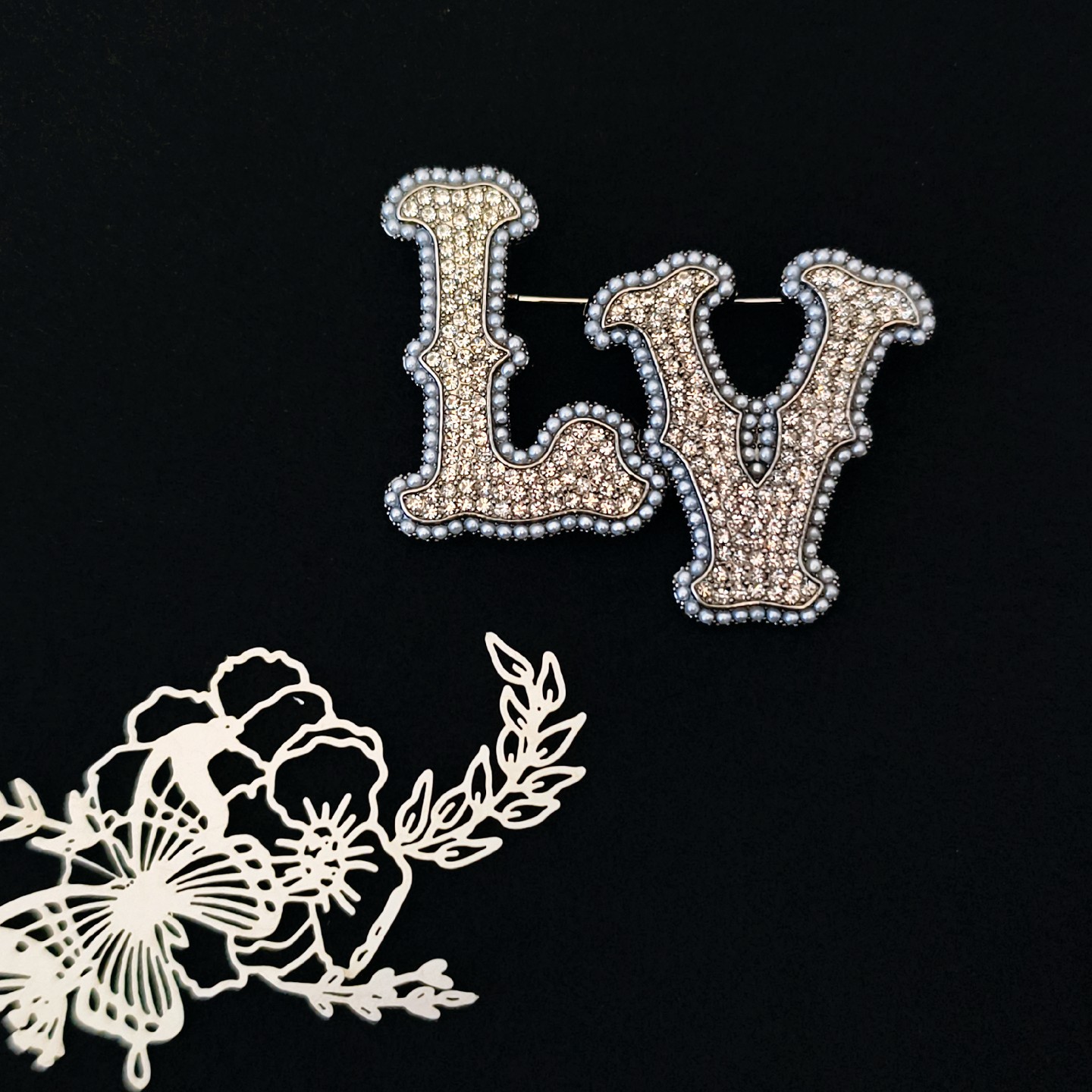 20Style Designer Brooches Men Women Crystal Rhinestone Letters Brooches Suit Pin Fashion Jewelry Clothing Decoration Accessories Gifts